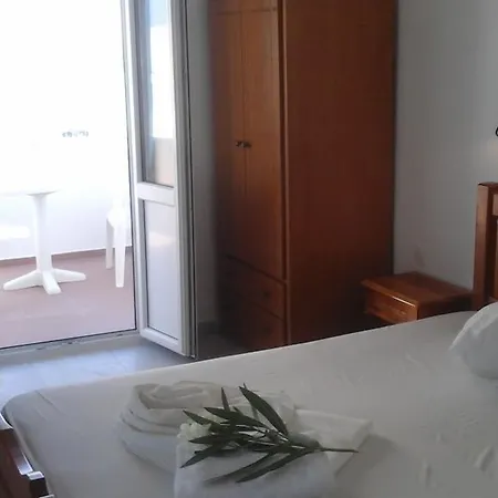 O Fotis איוס פרוקופיוס